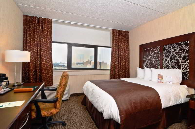 Ramada By Wyndham Buffalo Downtown Exterior foto