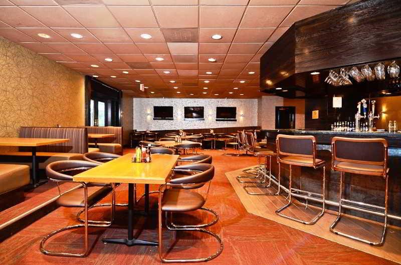 Ramada By Wyndham Buffalo Downtown Exterior foto
