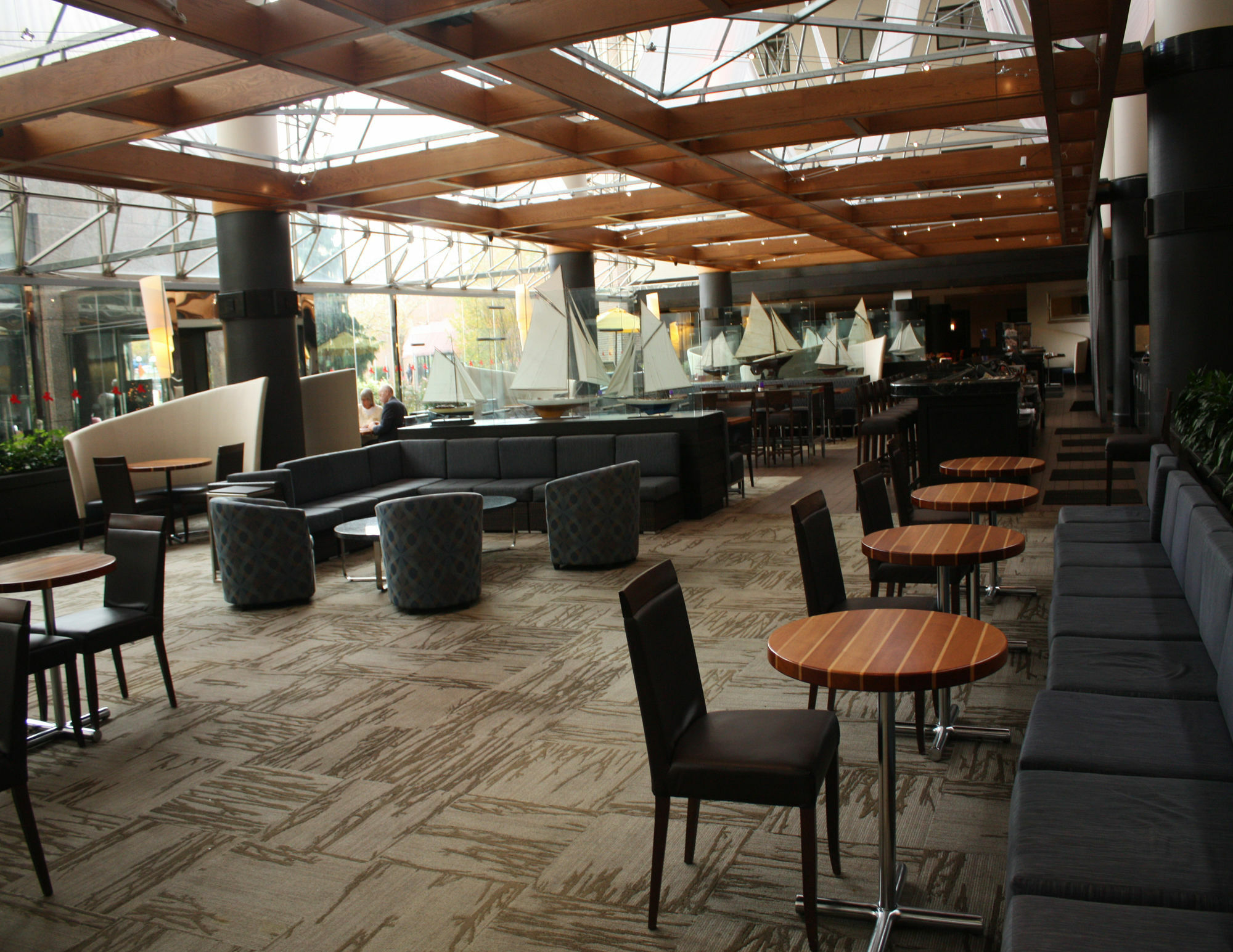Ramada By Wyndham Buffalo Downtown Exterior foto